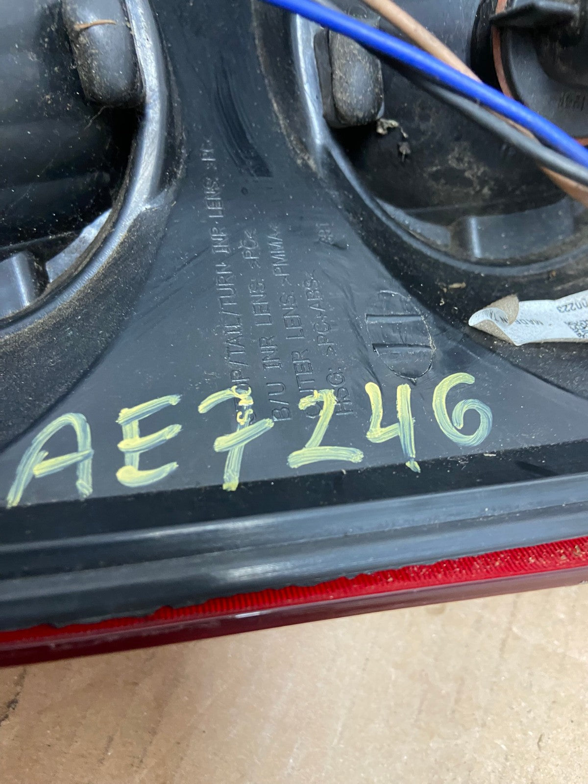 2007 to 2011 GMC Yukon Right Passenger RH Side Tail Light AE7246 LK7