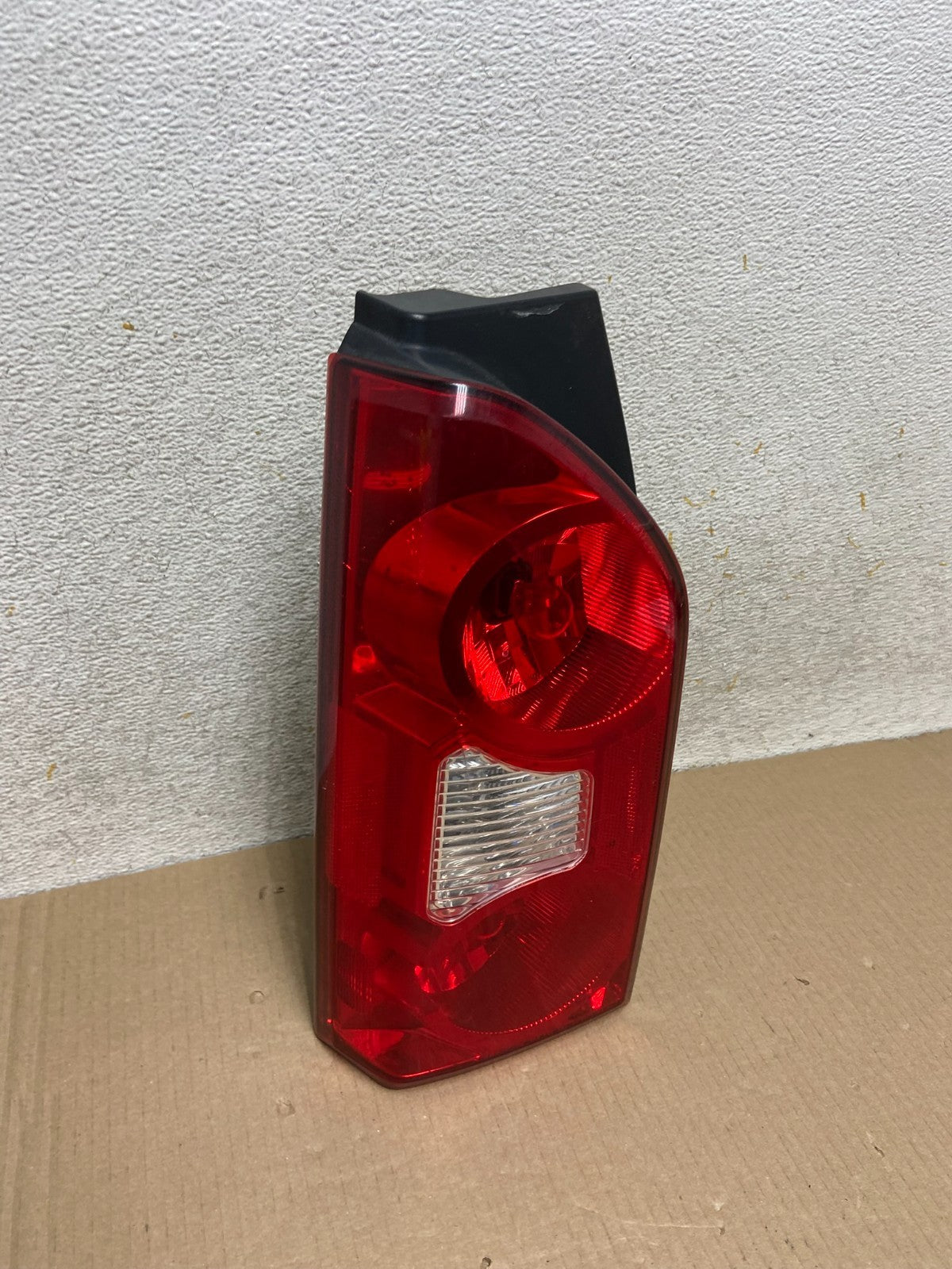 2005 to 2015 Nissan Xterra Tail Light Left Driver Lh Side AI9458 LK2