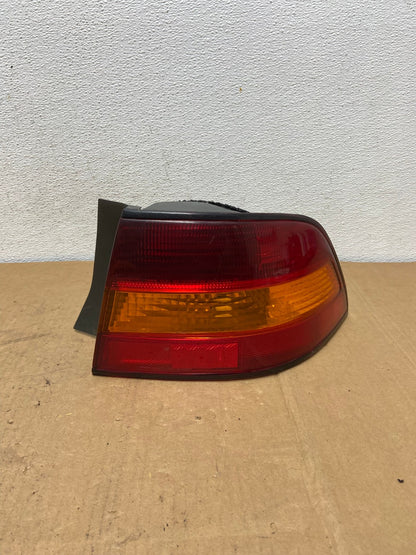 1997 1998 1999 Lexus ES300 Right Passenger RH Side Tail Light AG4099 PS0