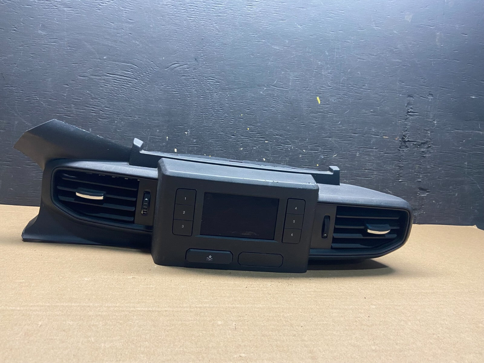 2020 to 2023 Ford  Explorer Console Radio Display Screen Air Vents L1854 DG Oem0