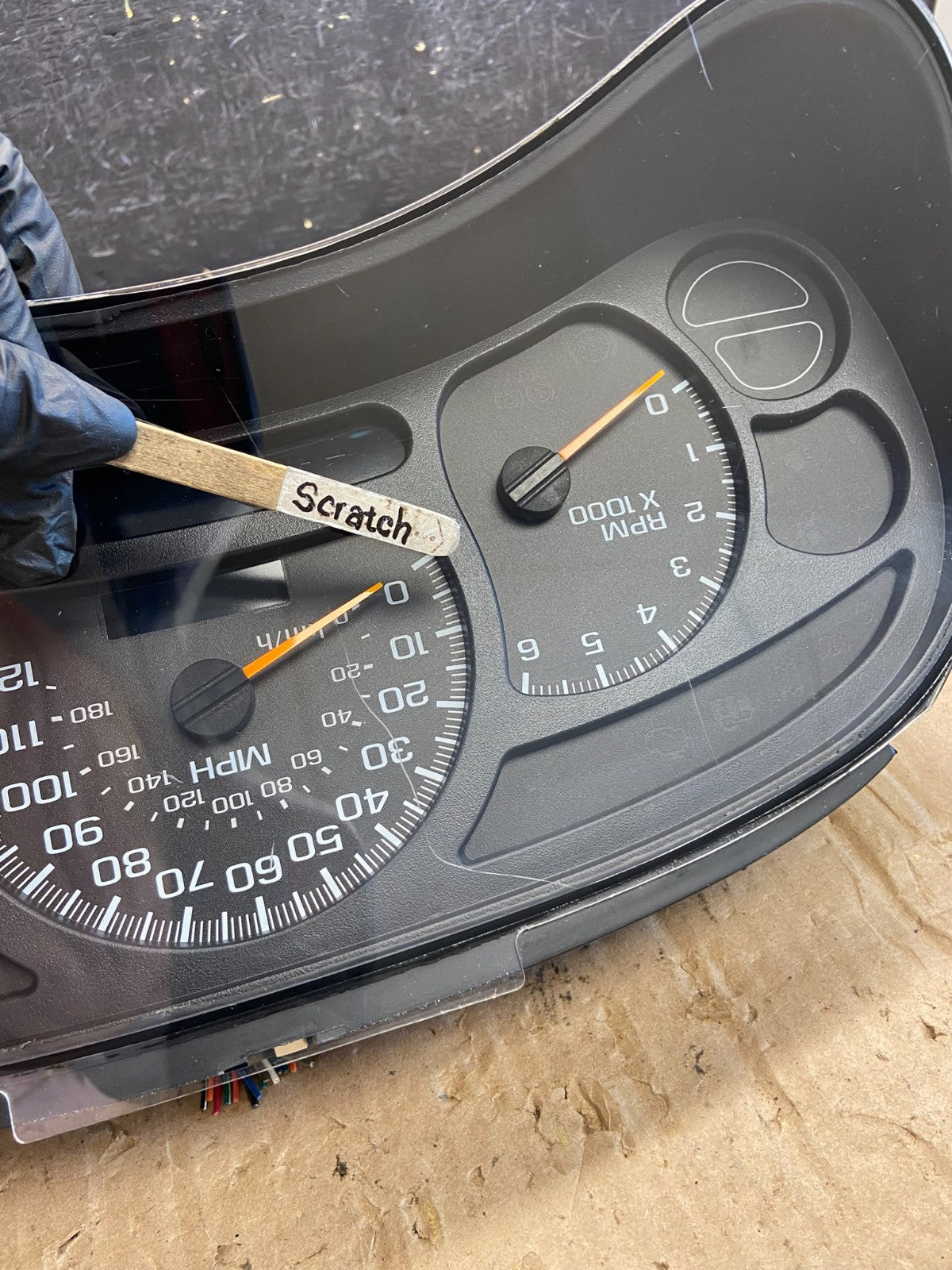 2003 to 2006 Chevrolet Silverado Yukon Cluster Gauge Speedometer AE1888 DG4