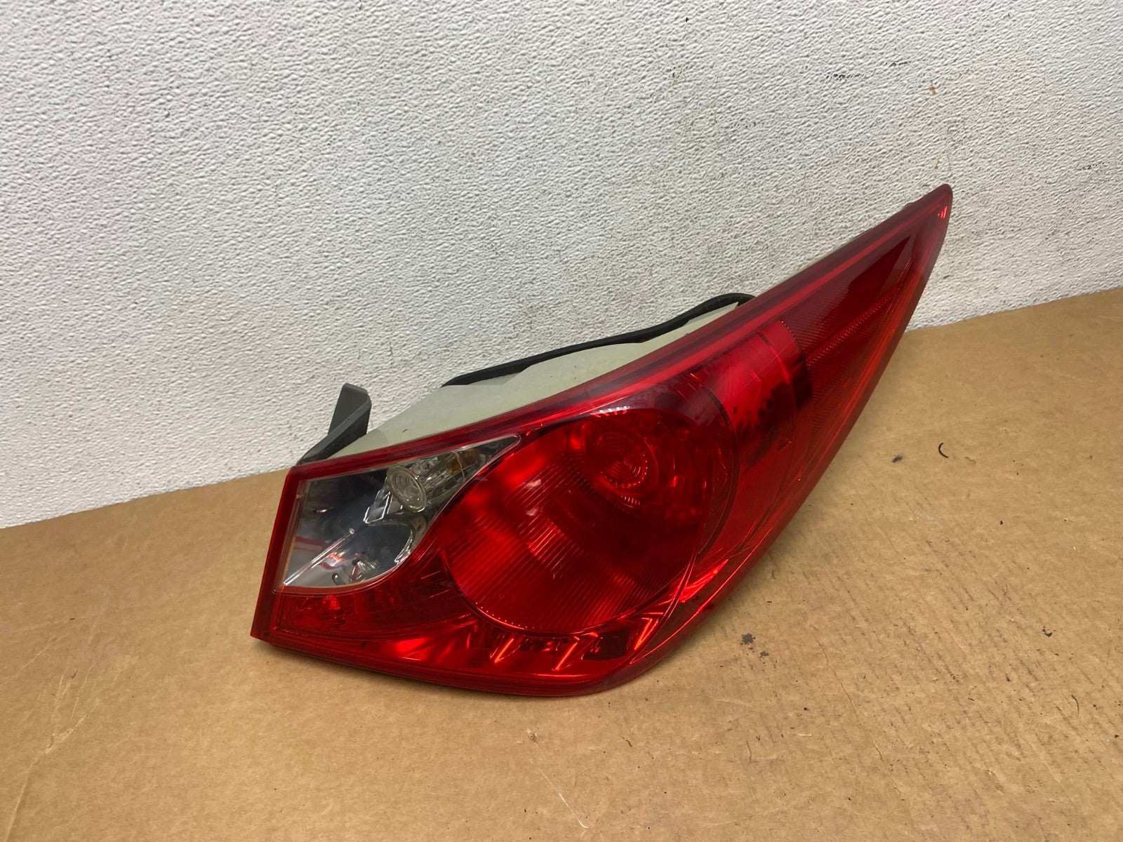 2011 2012 2013 Hyundai Sonata Right Passenger RH Tail Light AD4499 LK0