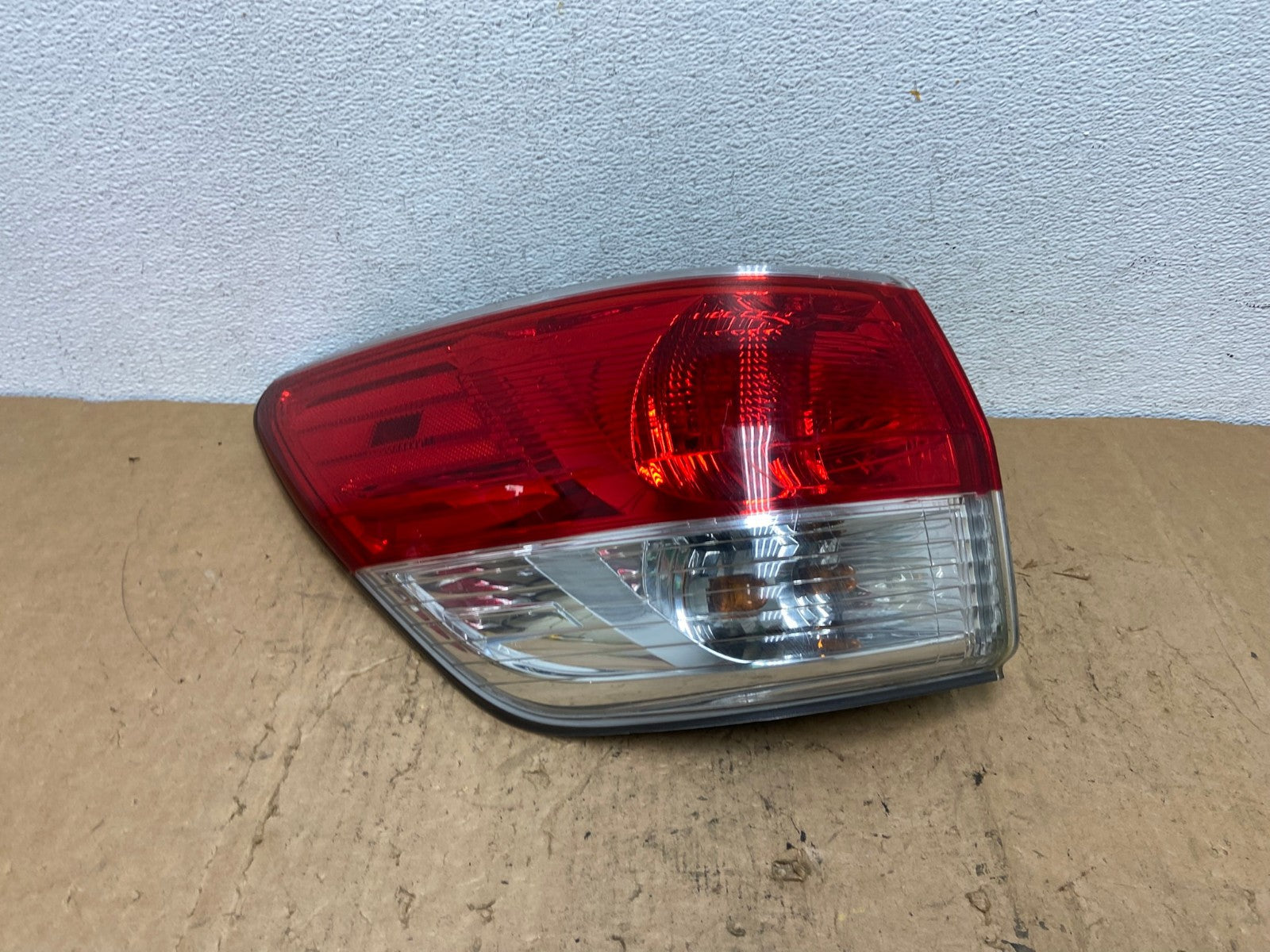2013 to 2016 Nissan Pathfinder Left Driver Lh Side Tail light AD0640 LK0