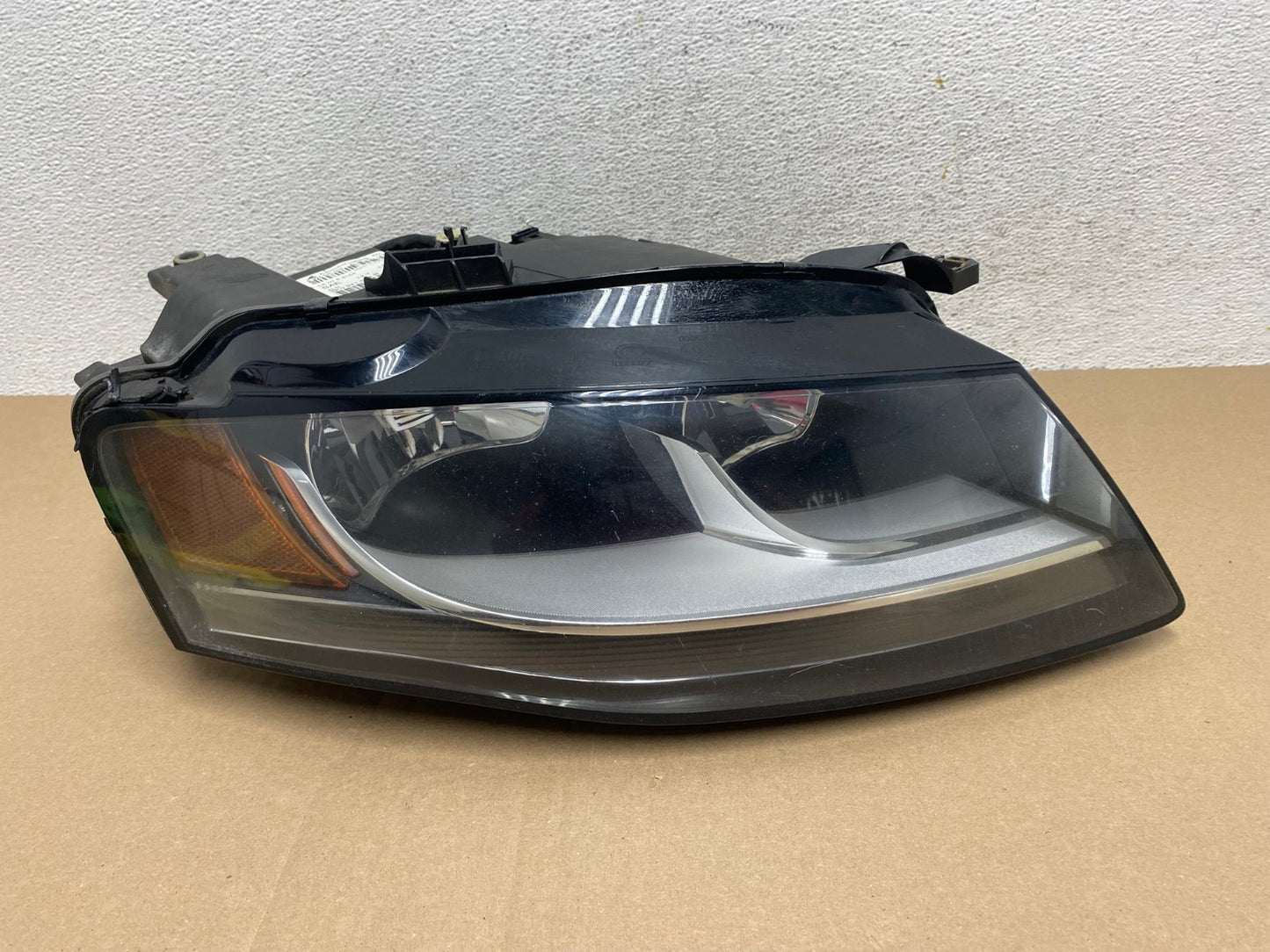 Halogen 2009 to 2012 Audi A4 Right Passenger RH Side Headlight AE7136 LK0