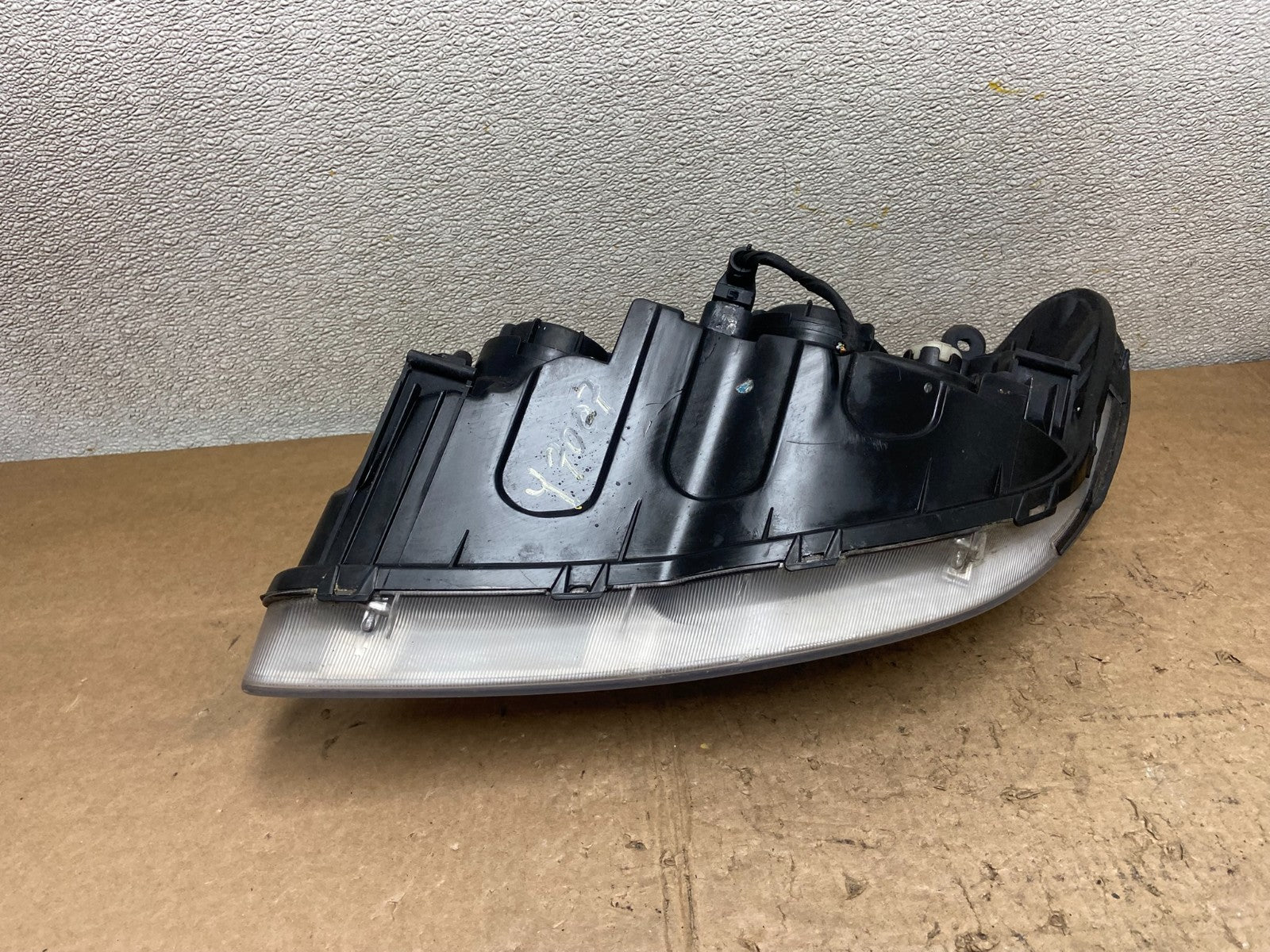 2007 2008 2009 2010 Hyundai Elantra Right Passenger Side Headlight OEM Y7007 DW7