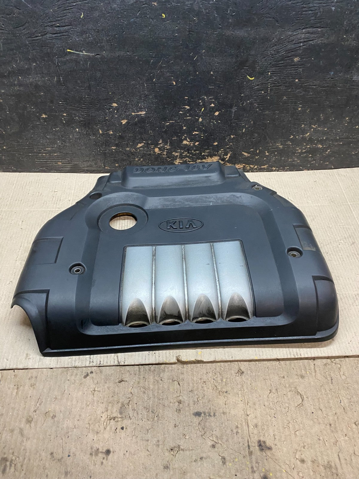 2003 2004 2005 Kia Optima Engine Motor Cover OEM X2919 DG0