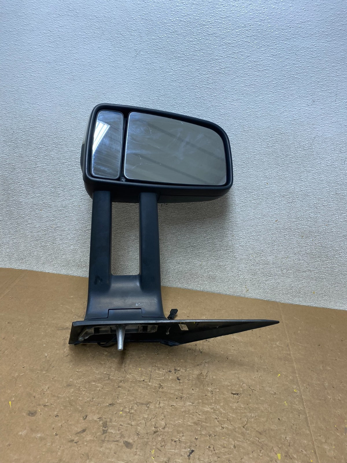 2007 to 2017 Freigtliner Sprinter Left Driver LH View Door Mirror V5909 DG5