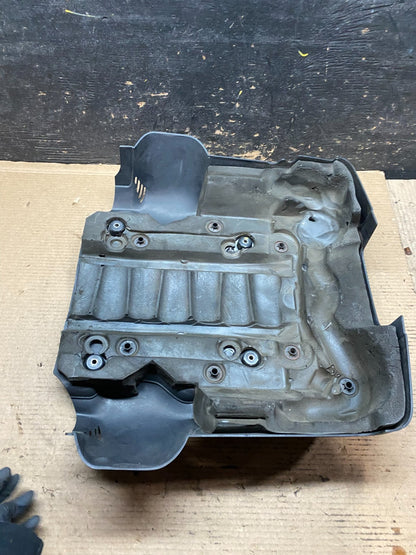 2006 to 2010 BMW 550i 650i 750i Plastic Engine Cover Shield OEM v9422 DG7