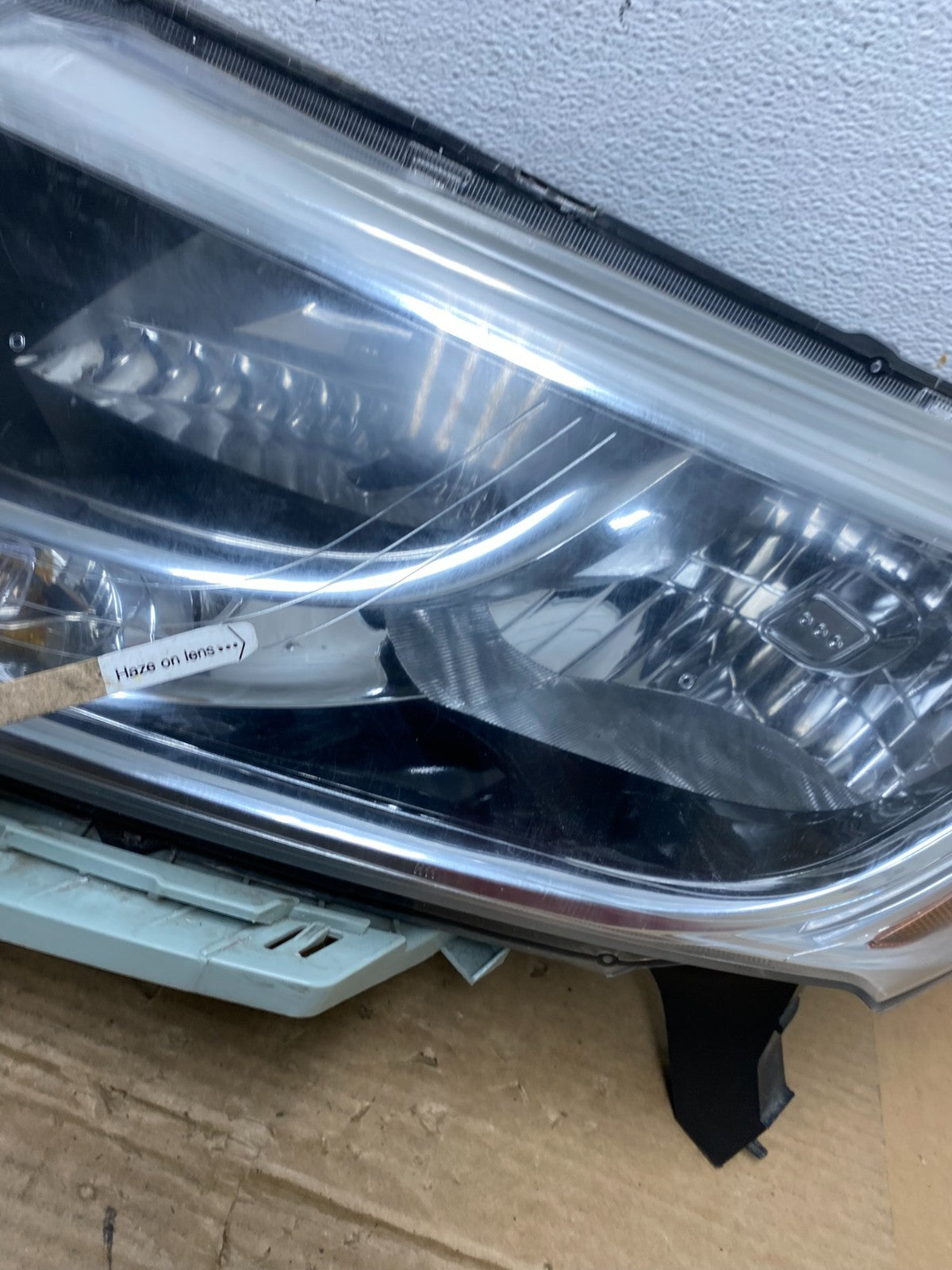 2013 to 2016 Nissan Pathfinder Left Driver LH Side Headlight Halogen AD4052 DW4