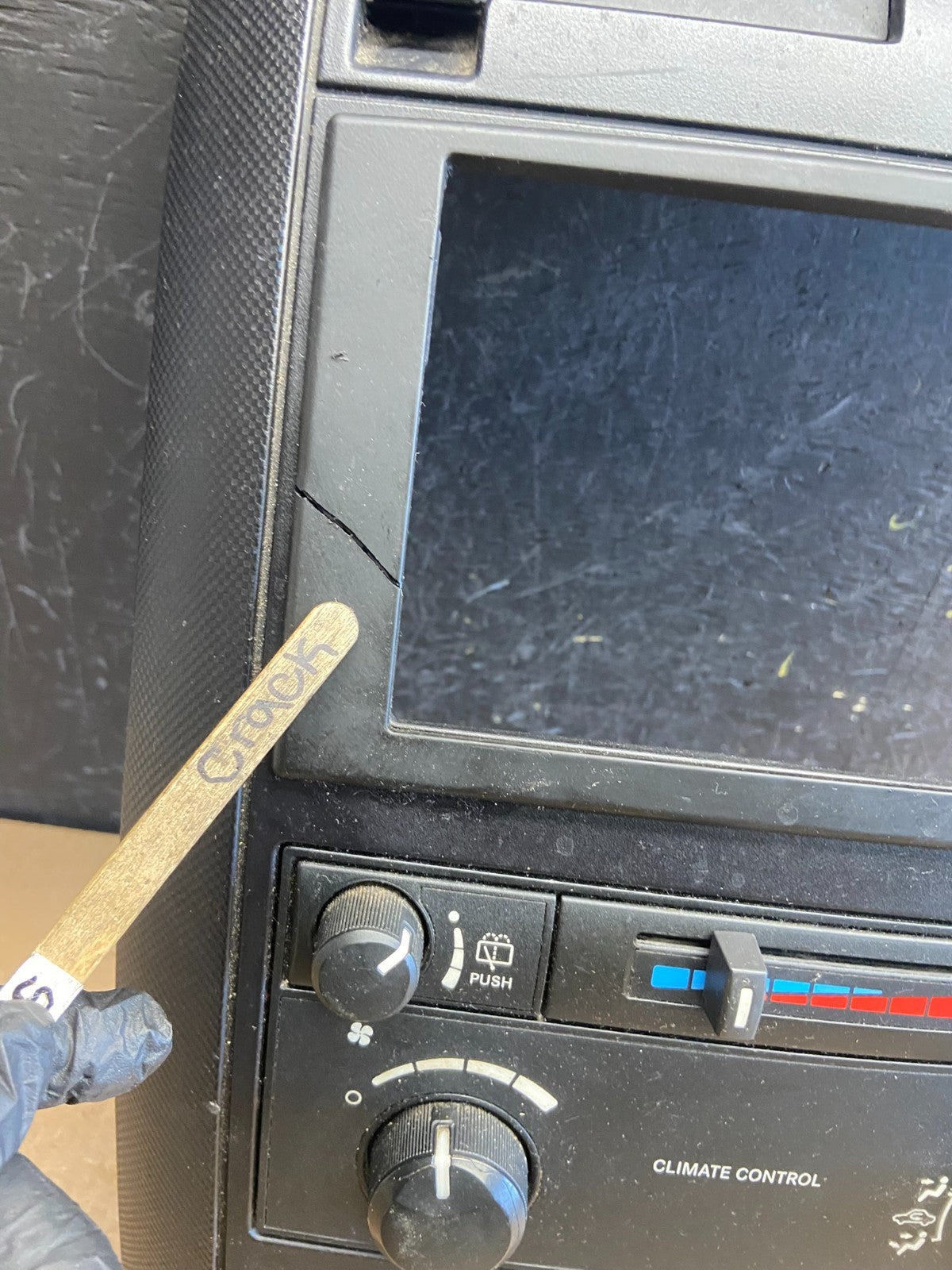 2001 to 2005 Dodge Durango Temperature Climate Control A/C Heat Dash AE38713