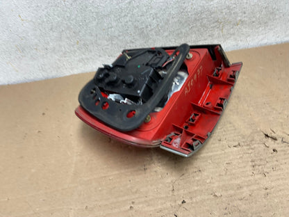 1999 to 2002 Audi A4 B5 Right Passenger Rh Side Tail Light AI0977 LK5