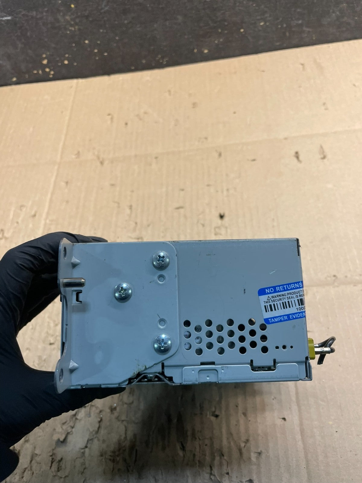 2016 to 2017 Ford Explorer Audio Equipment Radio Receiver AM FM CD X8494 DG1