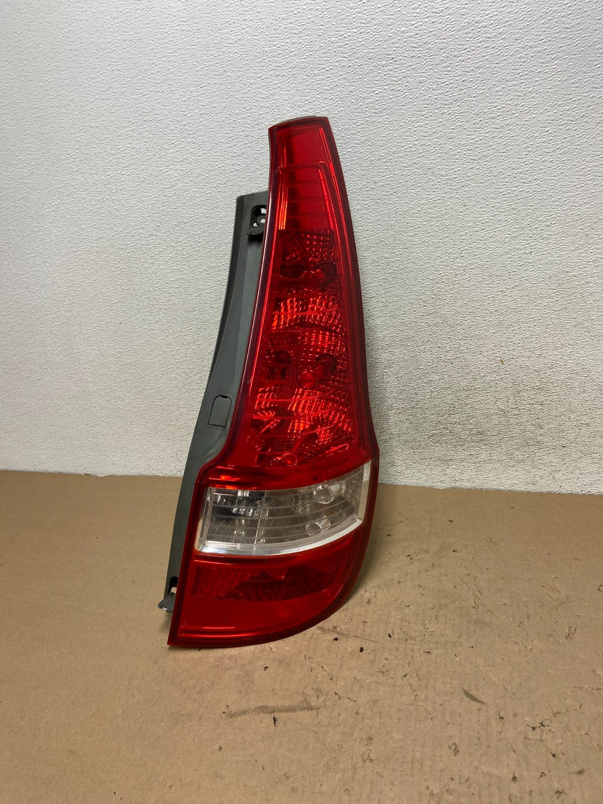 2009-2012 Hyundai Elantra Touring Wagon Right Passenger Tail Light AG4181 DG0