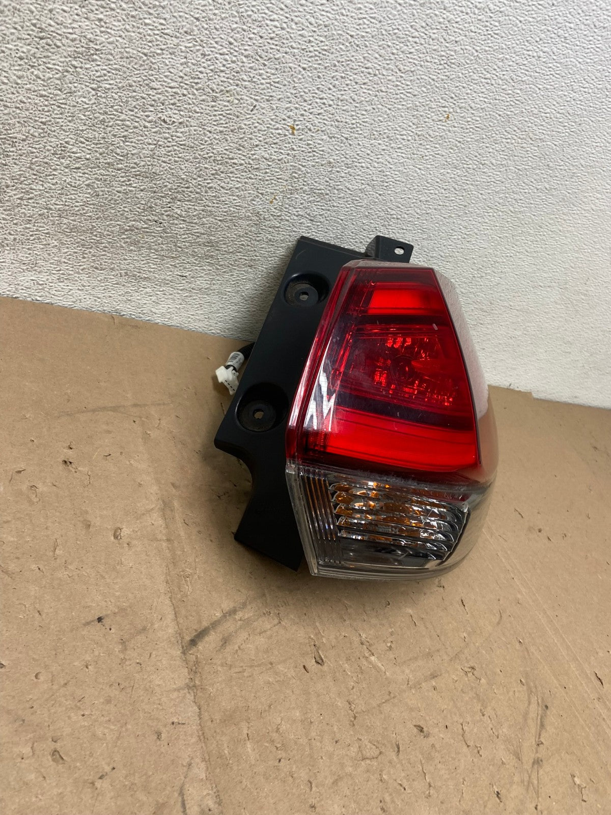 2017 - 2020 Nissan Rogue Outer Right Passenger RH Side Tail Light AG5316 LK1