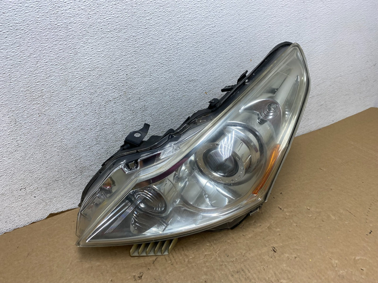 Sedan 4Door 2010 to 2013 Infiniti G37 Left Driver Headlight Xenon AF7436 DW2