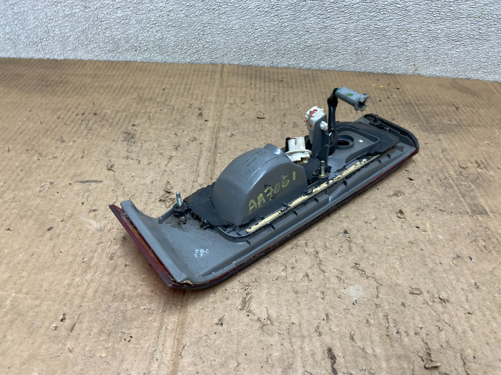 1997 to 1999 Toyota Camry Tail Light Inner Left Driver LH Inner AA7061 DW4