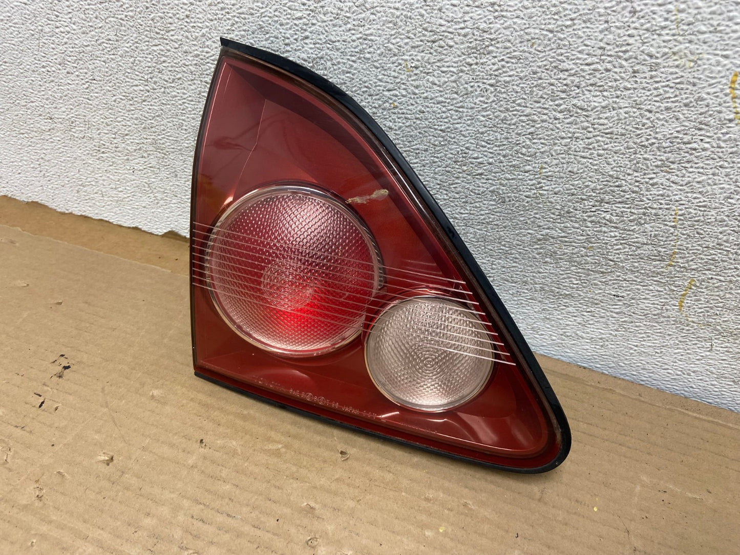 1999-2001 Lexus Rx300 Left Driver Lh Tail Light Inner Trunk Lid AH0603 LK2