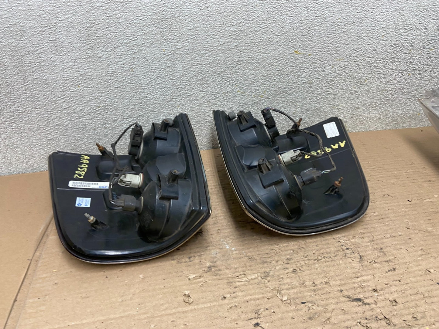 2006 to 2010 Ford Explorer Left+Right Side Tail lights OEM AA9582 LK6