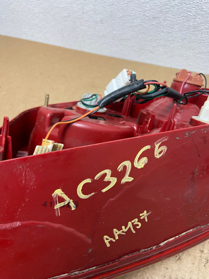 2002 to 2005 Hyundai Sonata Left Driver Lh Side Tail Light Oem AC3266 LK5