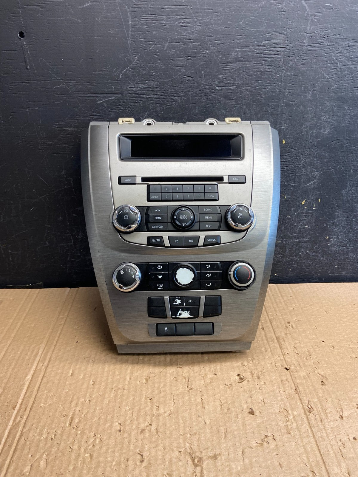 2010 to 2012 Ford Fusion Radio Climate Control A/C Control AF6461 DW0