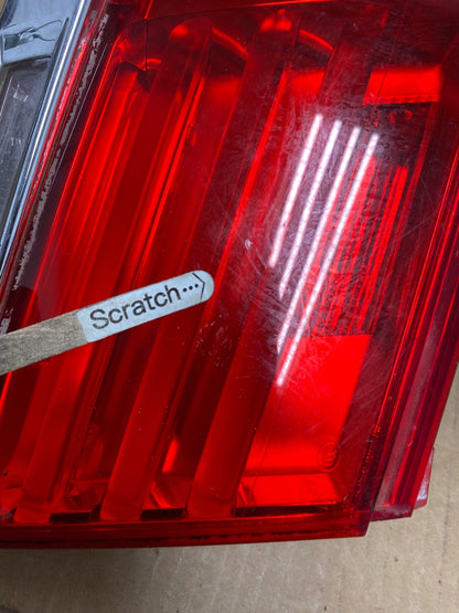 2009-2012 BMW 7-Series F01 F02 750i 750Li Left Driver Inner Tail Light O7373 DW4