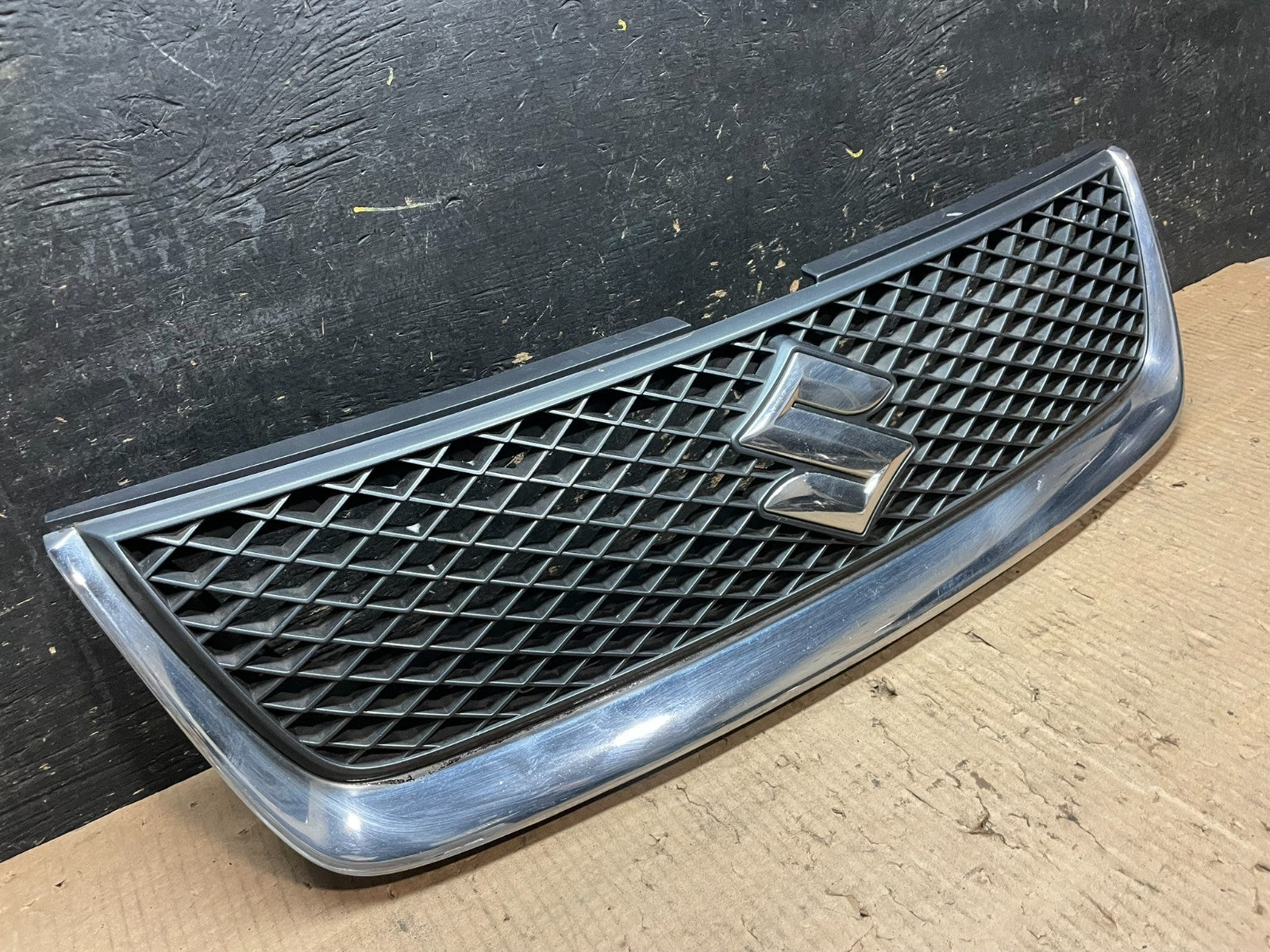 2006 2007 2008 Suzuki Grand Vitara Front Upper Grill Grille OEM Y6515 DG1