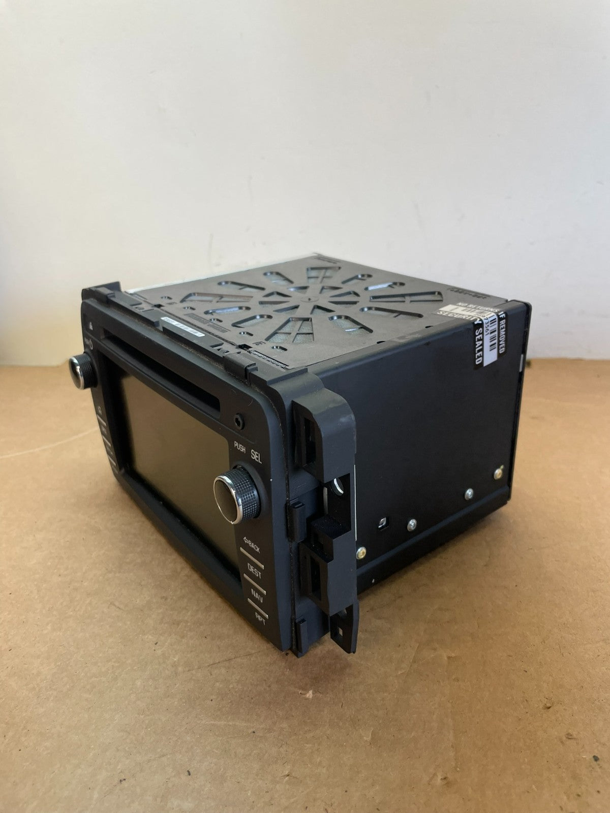 Buick Enclave GMC Acadia Chevrolet Traverse Navigation Radio AG08012