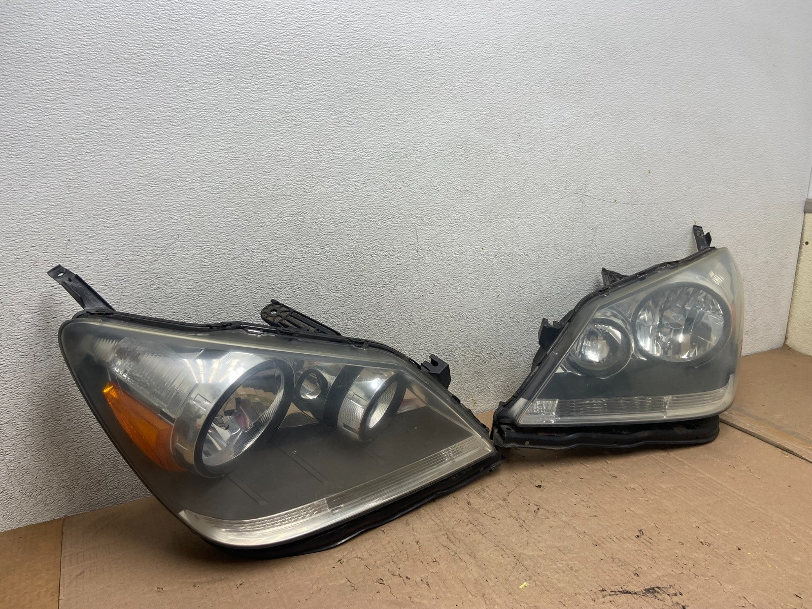 2005 2006 2007 Honda Odyssey Left+Right Set Halogen Headlights R3144 DW2