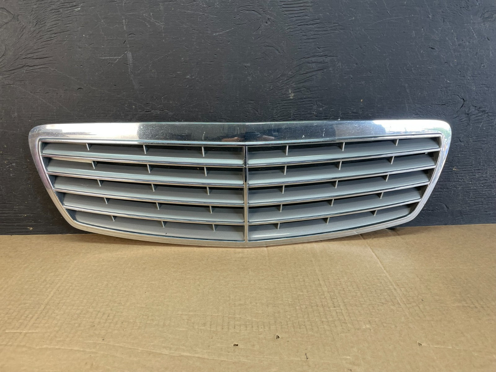 2003 to 2006 Mercedes Benz E-Class Front Upper Grill Grille AF5227 DG0