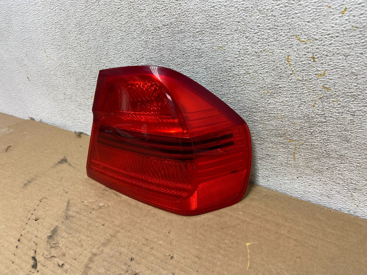 2006 2007 2008 Bmw 328i 3 Series Right Passenger Rh Side Tail Light AH4306 LK2