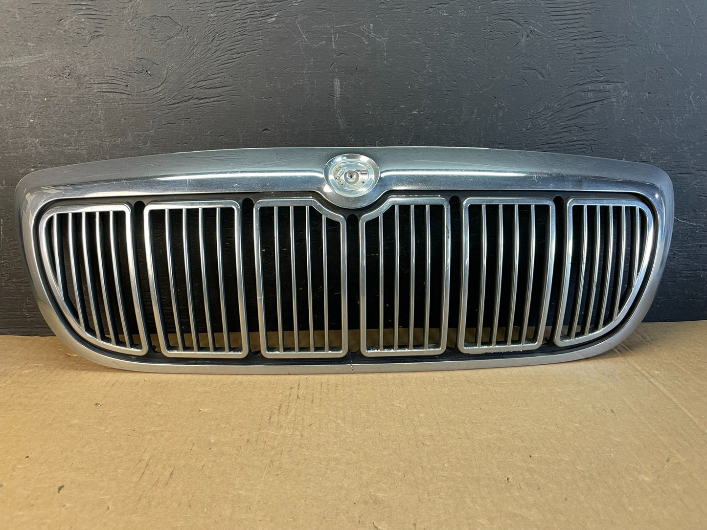 1998 to 2002 Mercury Grand Marquis Front Upper Grill Grille ad0266 DG0
