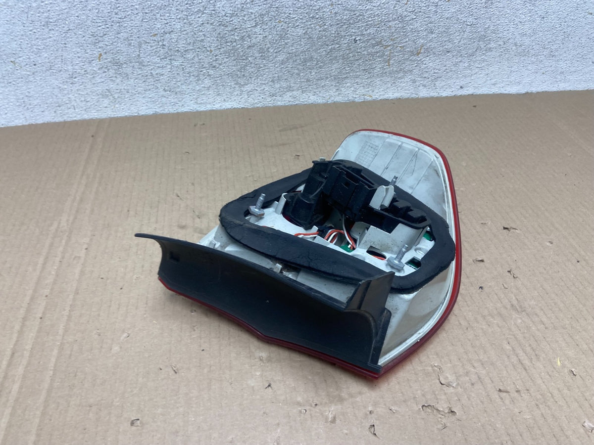 2009 2010 BMW 328i 3 Series Right Passenger RH Side Tail Light AI9502 LK4