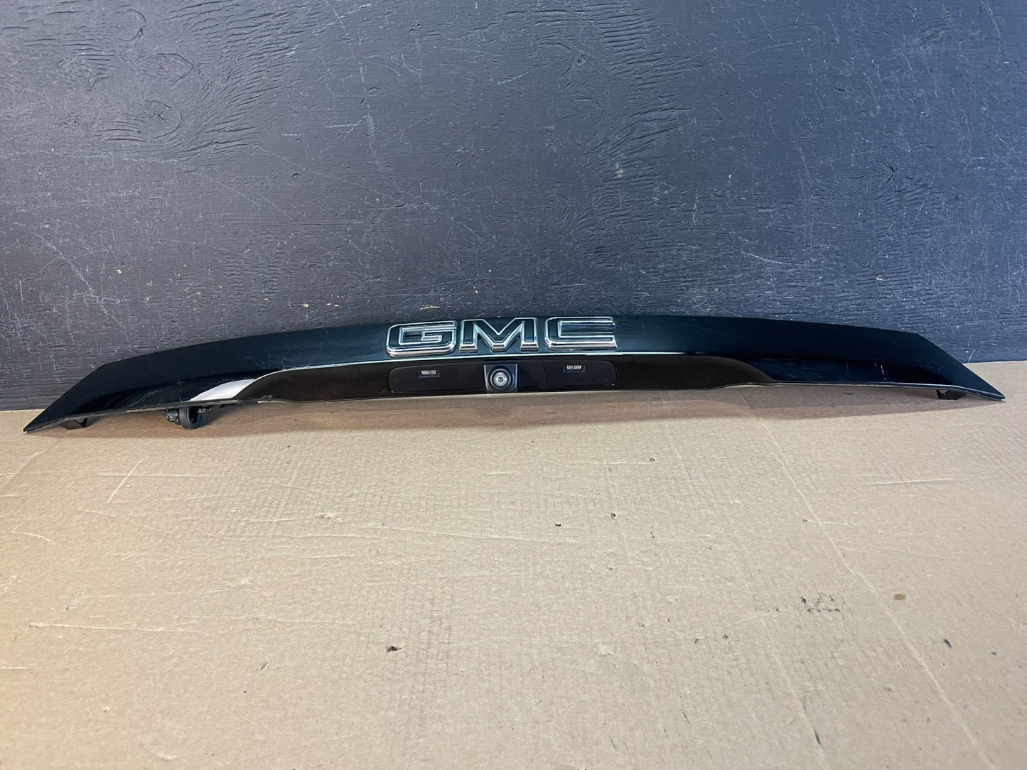 2020 to 2023 GMC Acadia Exterior Trim Liftgate Applique Nightrider Camera AF52790