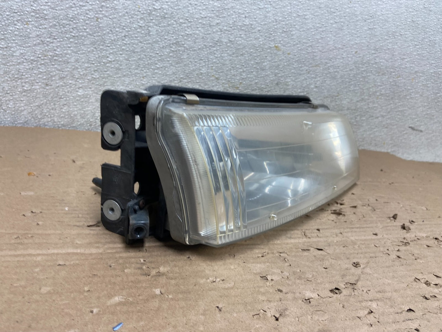 1997 to 1999 Nissan Maxima Right RH Side Headlight Halogen OEM AB1573 DW2