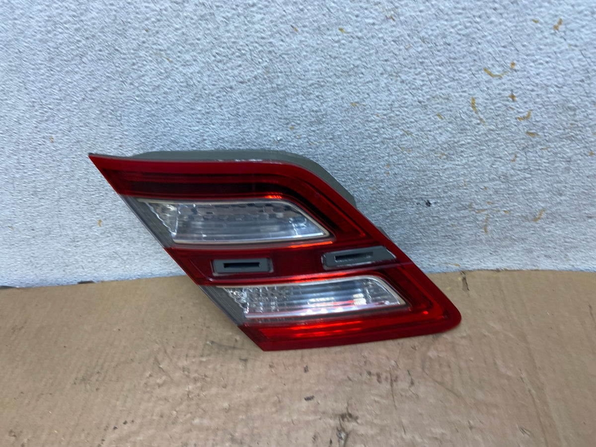 2013 to 2018 Ford Taurus Left Driver Lh Side Tail Light Inner AI8243 LK1
