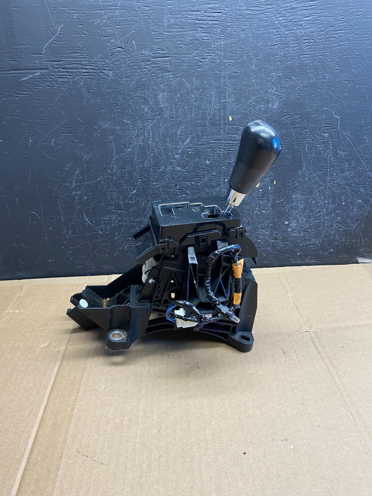 2010 to 2015 Mazda CX-9 Center Console Gear Shifter ad2063 DG1