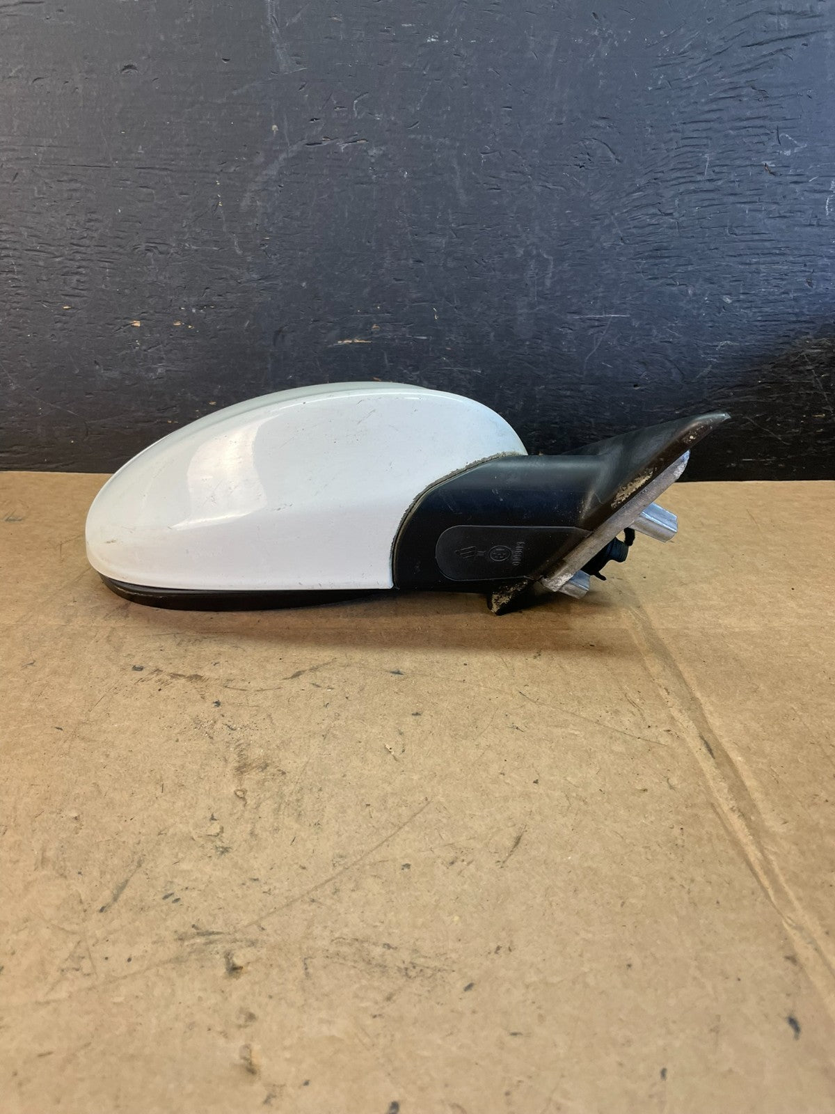 2006 to 2008 BMW 325i Right Passenger Side View Door Mirror ae1069 DG3