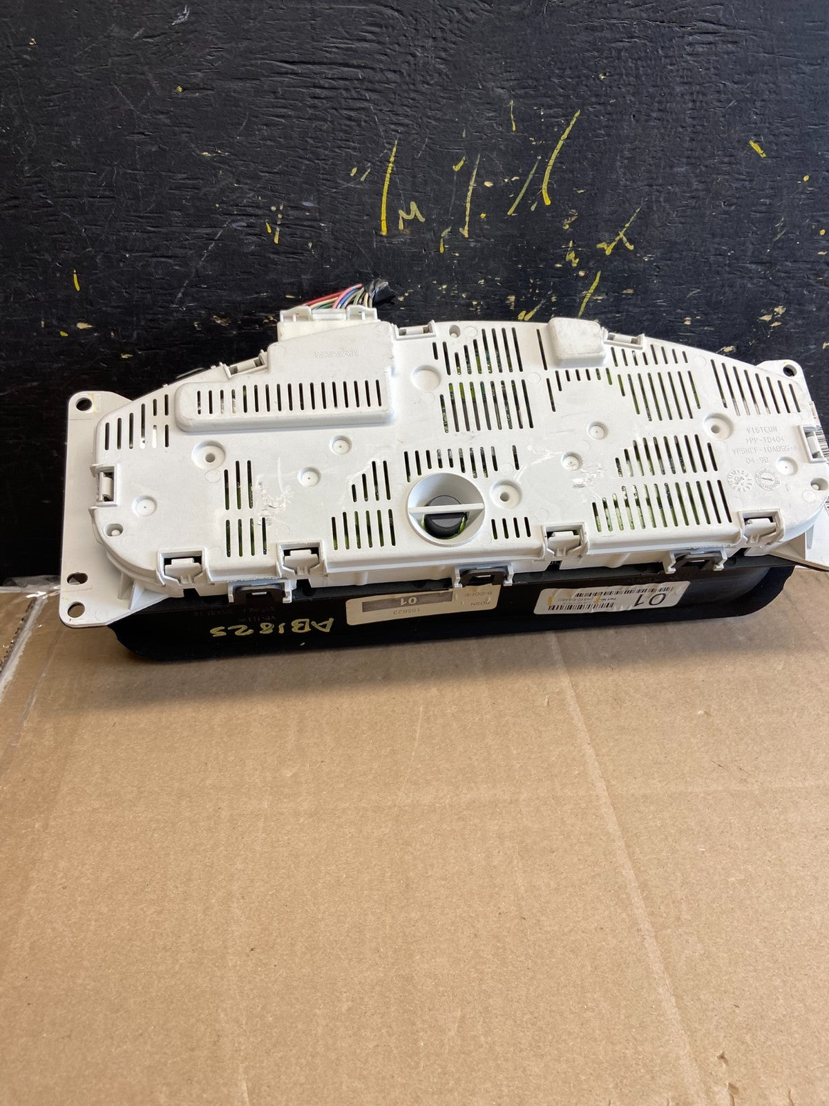 2005 Nissan Pathfinder Speedometer Cluster Gauge OEM  AB1825 DG4