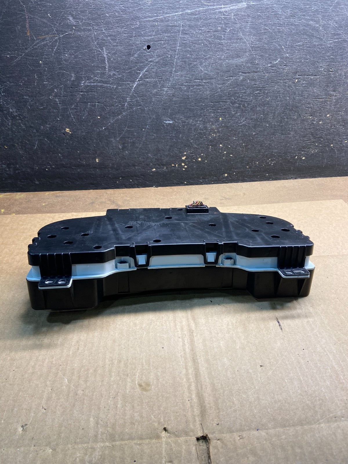 2008 to 2011 Chevrolet Tahoe Hybrid Cluster Gauge Speedometer Y7422 DG5