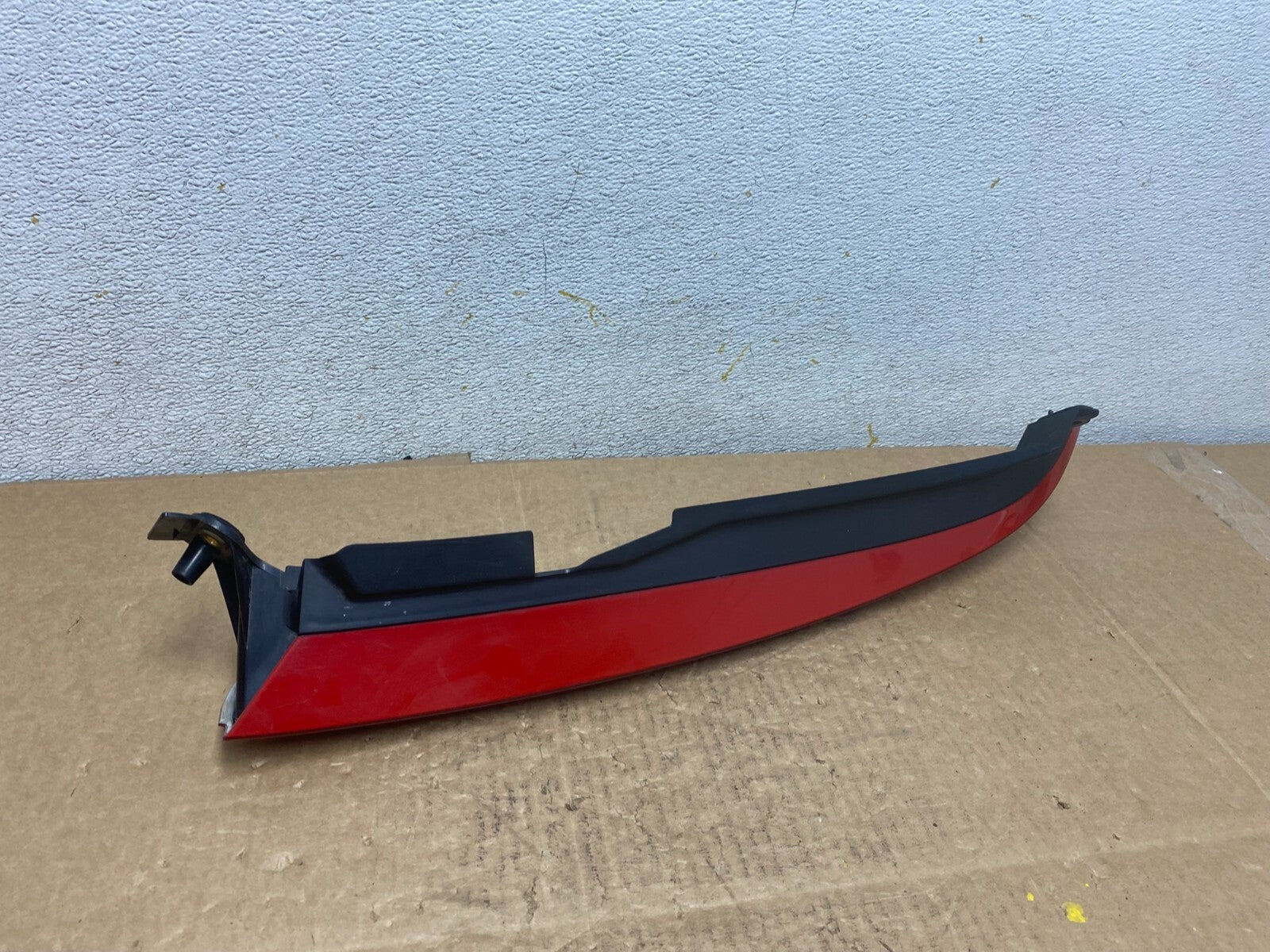 2003 to 2006 Volvo XC90 Right Passenger Side Upper Tail Light OEM O5760 DW5