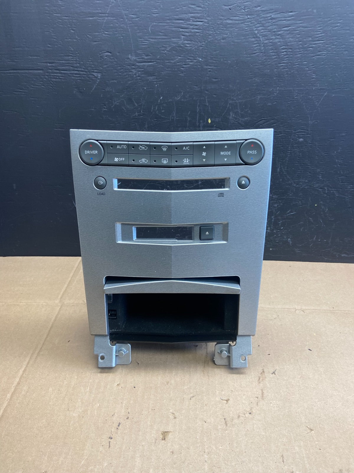 2004 2005 2006 Nissan Maxima Radio Panel Climate Control Bezel Trim OE AB9297 DG1
