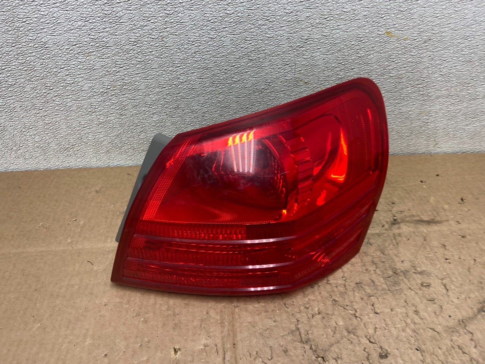 2008 to 2015 Nissan Rogue Right Passenger Rh Side Tail Light Oem Z1070 DW0