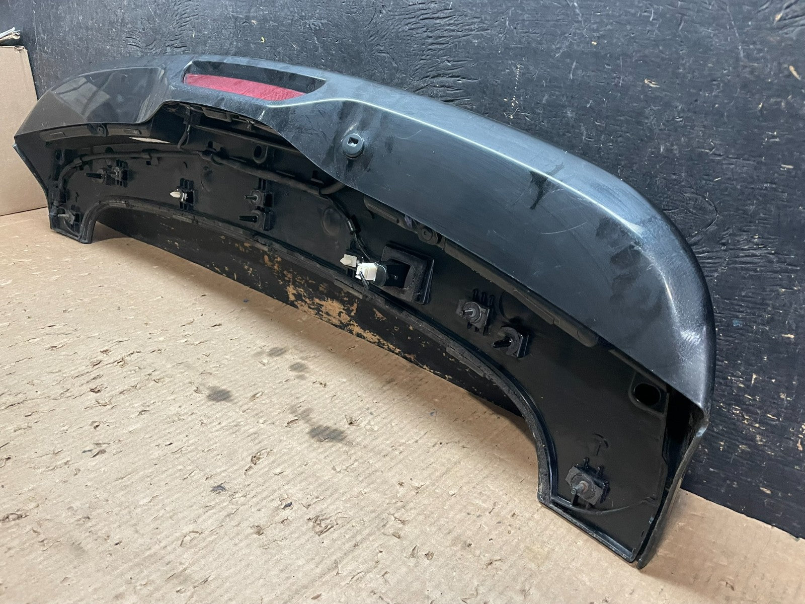 2014 - 2019 Jeep Grand Cherokee Liftgate Back Door Spoiler & Light OEM z5566 DG8