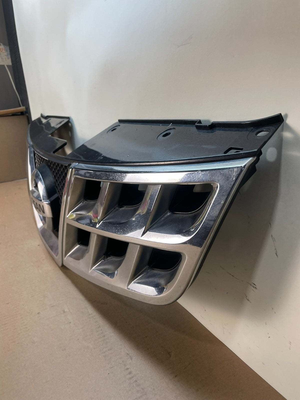 2011 to 2015 Nissan Rogue Front Upper Chrome Grill Grille ai4375 DG1