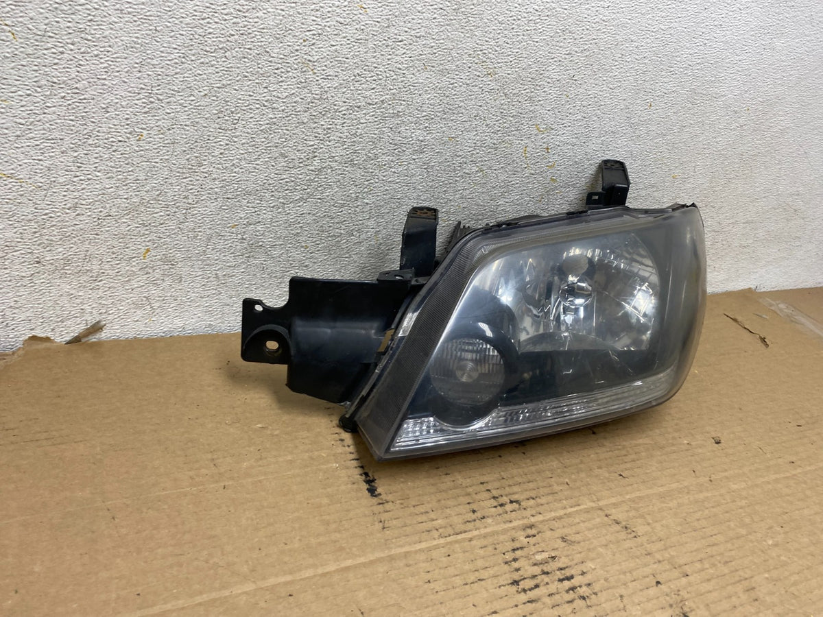 2003-2004 Mitsubishi Outlander Left Driver LH Headlight AH4094 DW1