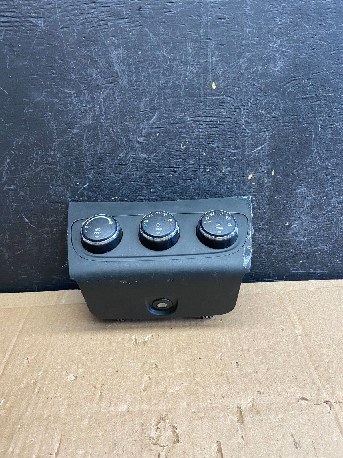 2011-2014 Chrysler 200 Heater AC Climate Switch Temperature Control ad2237 DG0