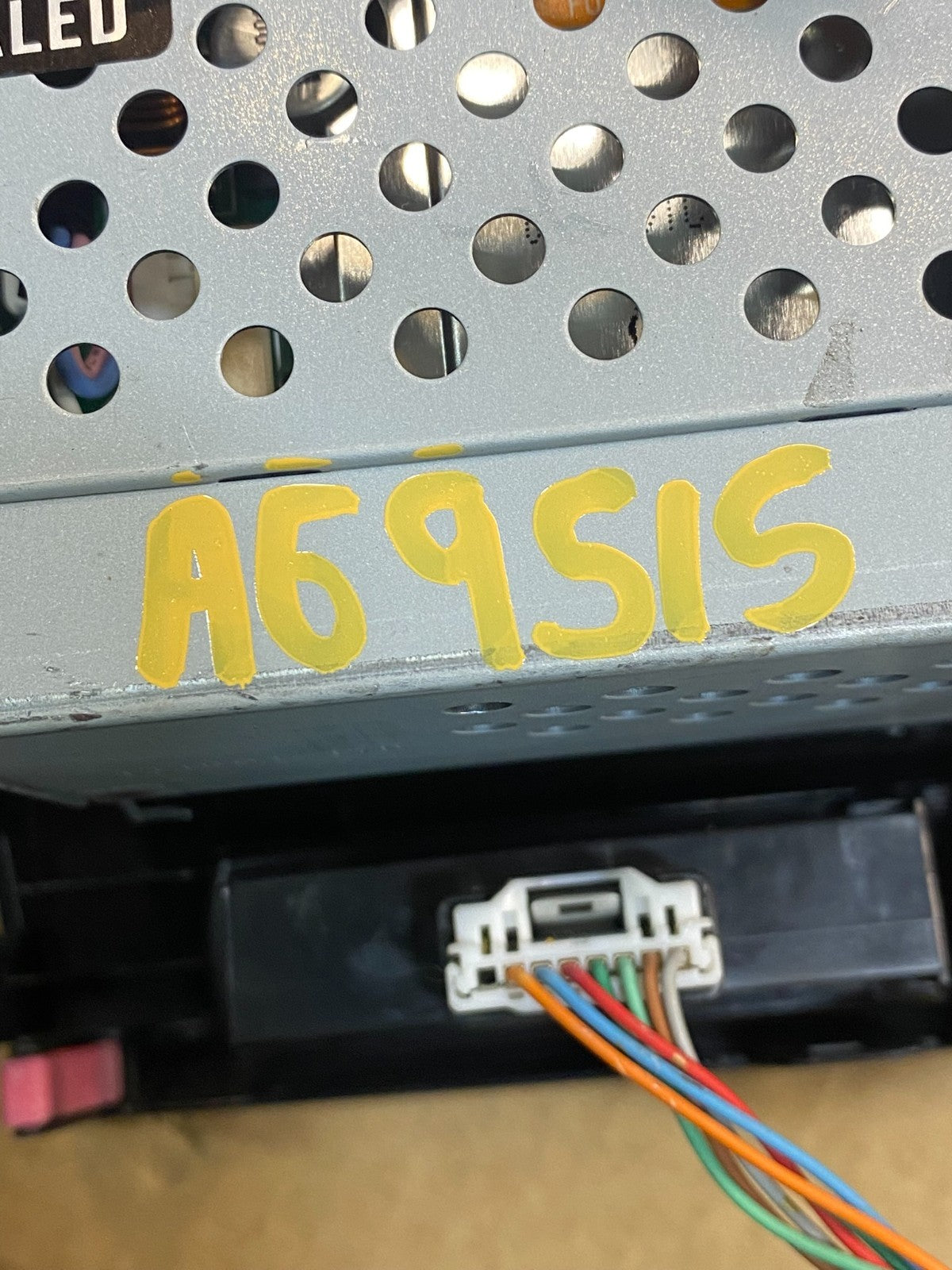 2004 to 2005 Toyota Prius Radio Stereo Receiver Screen Display AG9515 DG7