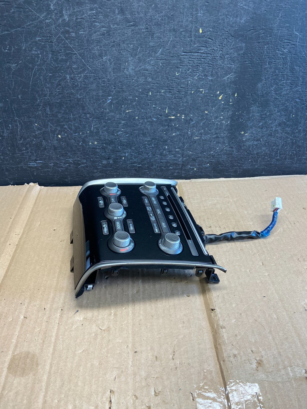 2013 to 2016 Nissan Pathfinder Radio Temperature Climate Control AH5574 DW2