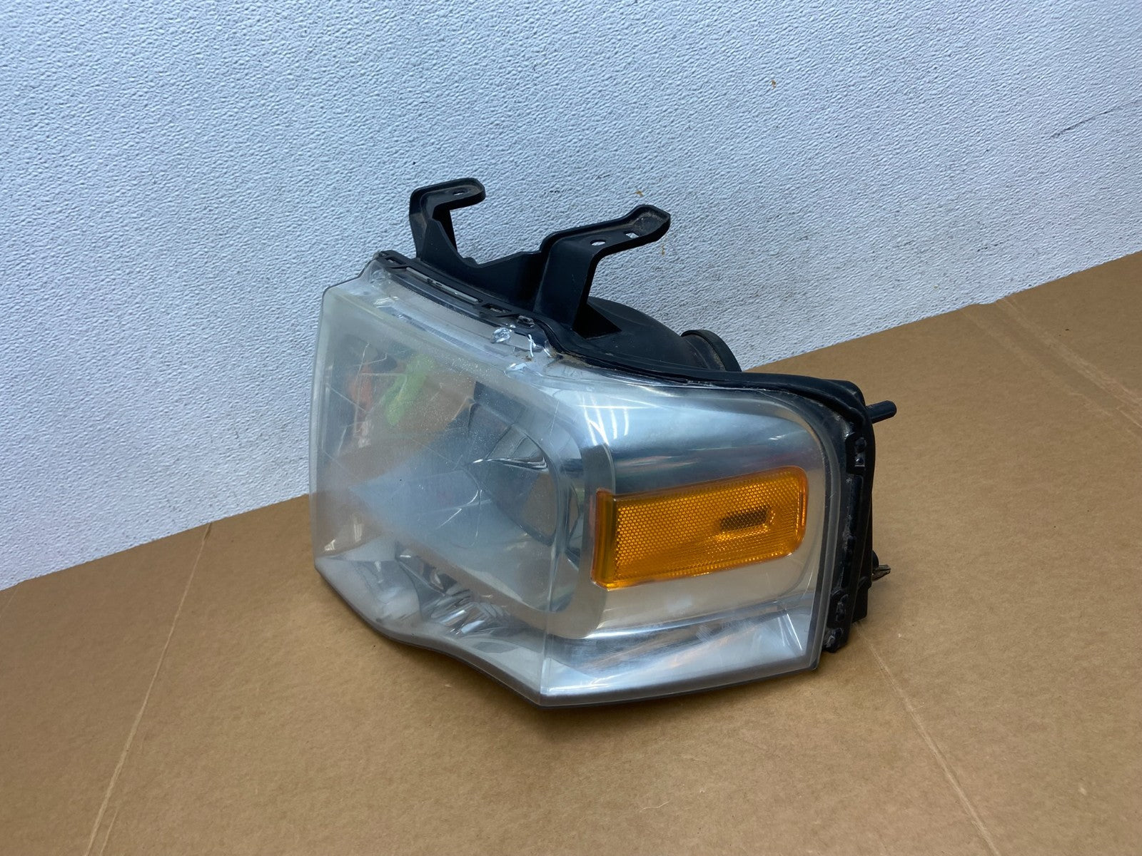 2007 - 2014 Ford Expedition Left Driver LH Side Headlight Halogen AD8872 DW1