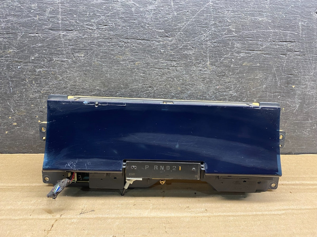 1996 to 1997 Ford Crown Victoria Speedometer Cluster Gauge ah7537 DG0